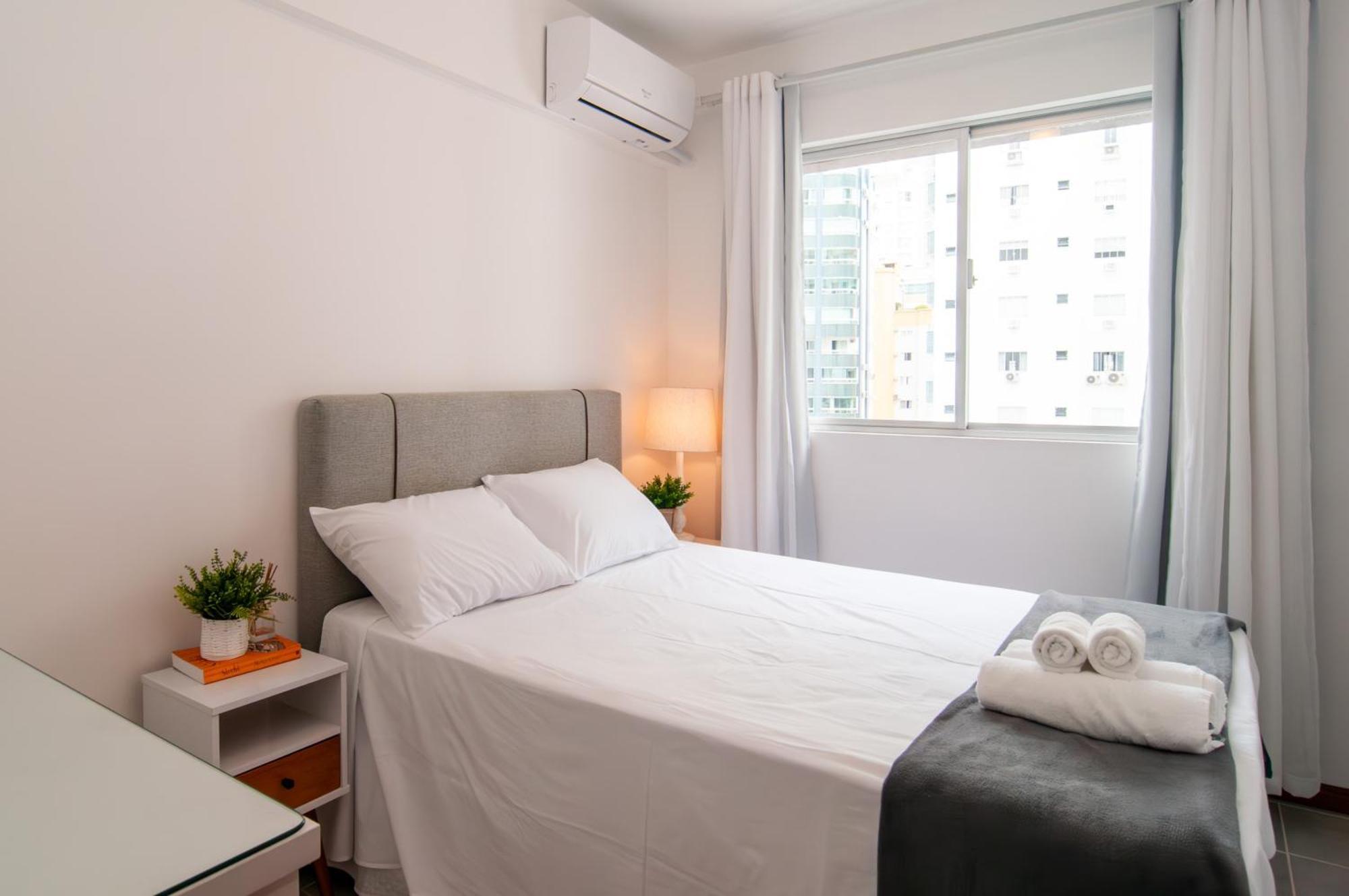 Apartamento Otima Localizacao Na Barra Sul, 250m Do Mar Xx1976 *